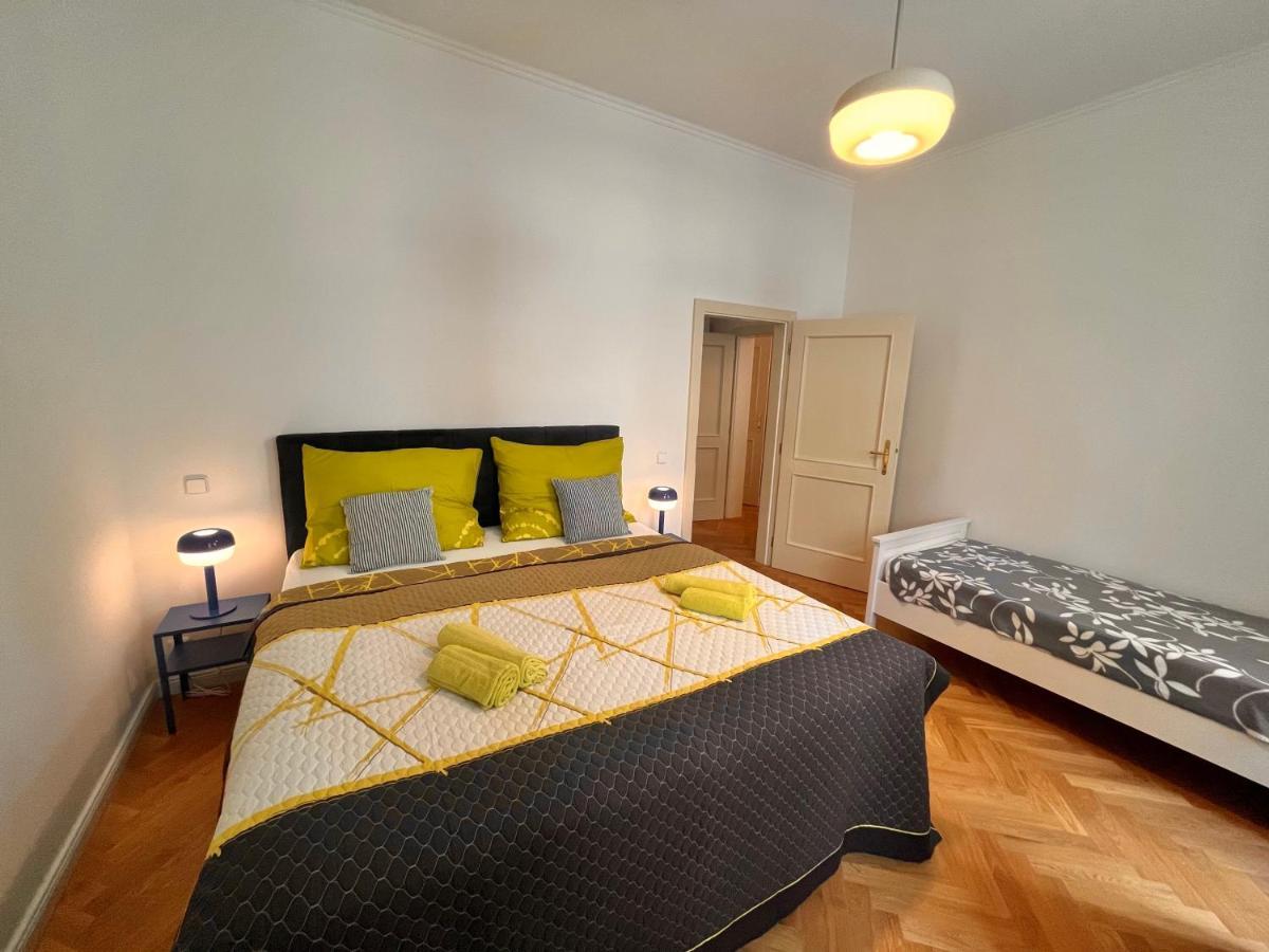 Amazing Apartment Zborovska Praga Exterior foto